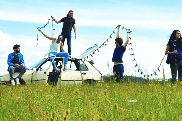 Vill du jobba med en fransk teatergrupp?