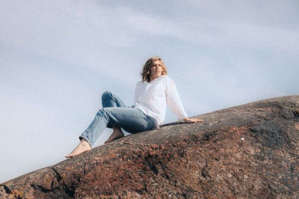 Idag släpps ny singel av K-pengarstöttade "Säg mig"