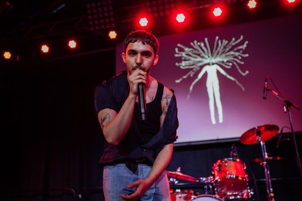 Deltagare gör entré på Nacksving