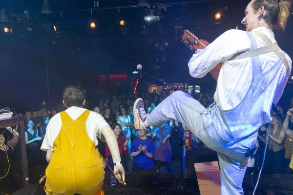 "Utdansade, svettiga och lyriska" – Folkklubb tar över Musikens Hus