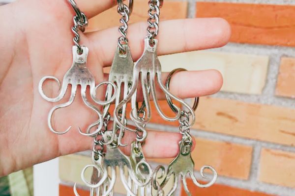 Lär dig göra smycken från bestick!